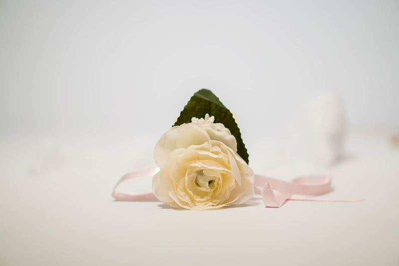 Boutonnière blanche